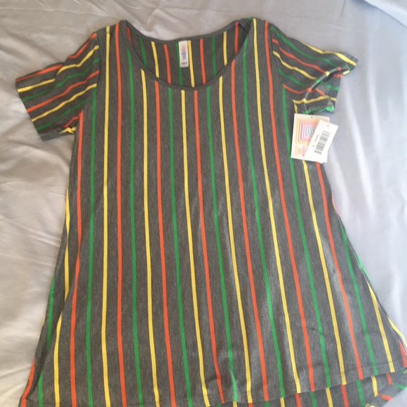 LulaRoe Classic Tee - Picture 1 of 4
